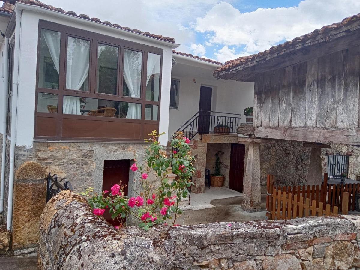 La Cruz de Favila Onís Exterior foto